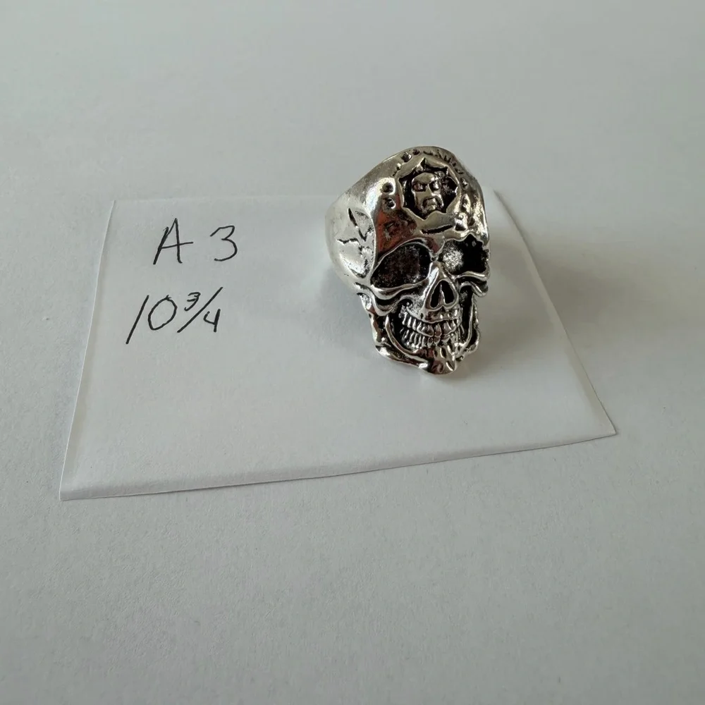 Silver Skull‎ Ring
